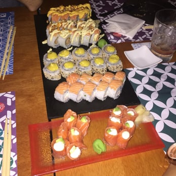 SushiPop Izakaya - Napoli roll. Double salmon roll and Monaco Roll - Sushi Bars Near Me - Buenos Aires, C