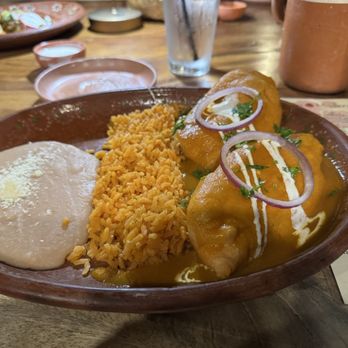 Rosa Madera - Chili rellenos - Mexican Near Me - Sacramento, California Rosa Madera - Chili rellenos - Mexican Near Me - Sacramento, California