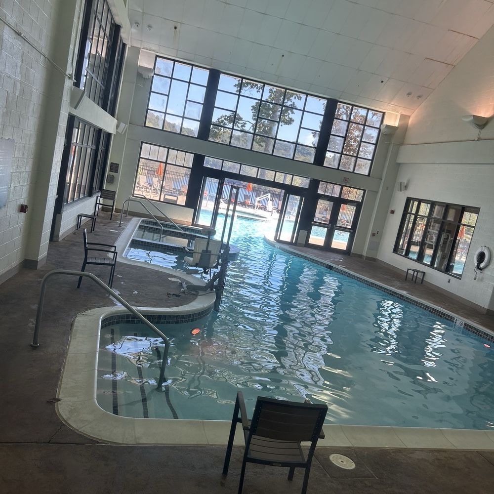 Stonewall Resort - Pool - Hotels Near Me - Roanoke, West Virginia
