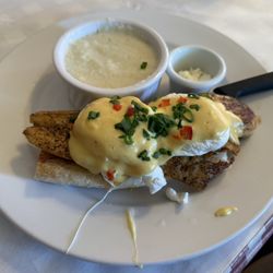 LaLou - Redfish Benedict
