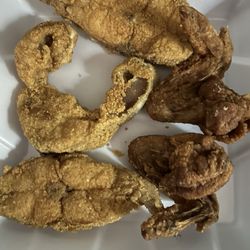 Sharks Fish & Chicken - Food received with order