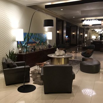 Renaissance Phoenix Downtown Hotel - Lounge area - Hotels Near Me - Phoenix, Arizona