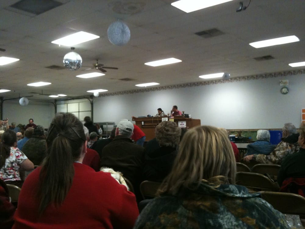 HILLTOP AUCTION & BANQUET CENTER Updated October 2024 2612