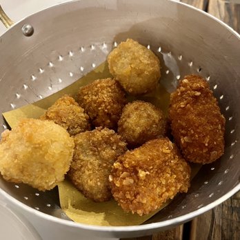 Tonnarello - Fried Mix: rice balls with Amatriciana, Bolognese, Cacio e Pepe; potato croquettes - Desserts Near Me - Rome, RM Tonnarello - Fried Mix: rice balls with Amatriciana, Bolognese, Cacio e Pepe; potato croquettes - Desserts Near Me - Rome, RM