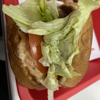 In-N-Out Burger - ows lettuce and tomato on a bun - Burgers Near Me - Irvine, California In-N-Out Burger - ows lettuce and tomato on a bun - Burgers Near Me - Irvine, California