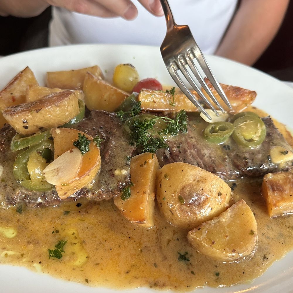 Reyes Steakhouse - Skirt steak - Steakhouses Near Me - Park Ridge, Illinois