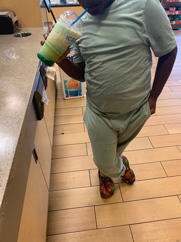 CUMBERLAND FARMS Updated May 2024 306 Crescent St, BROCKTON