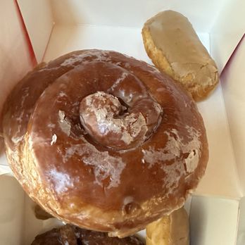 Dank Donuts - Cinnamon roll - Coffee & Tea Near Me - Big Bear Lake, California