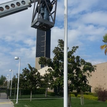 Tnj Electric - Sam from Harris TNJ completing an LED Retrofit for Univision TV. - Electricians Near Me - Fresno, California Tnj Electric - Sam from Harris TNJ completing an LED Retrofit for Univision TV. - Electricians Near Me - Fresno, California