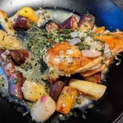 Brass Rabbit Pub - Roasted chicken and carrots