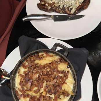 Juliet - Steak with blue cheese and Bacon Mac & cheese - Steakhouses Near Me - Houston, Texas Juliet - Steak with blue cheese and Bacon Mac & cheese - Steakhouses Near Me - Houston, Texas