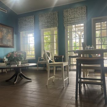 The Women's Center - Waiting Room - Obstetricians & Gynecologists Near Me - Orlando, Florida The Women's Center - Waiting Room - Obstetricians & Gynecologists Near Me - Orlando, Florida