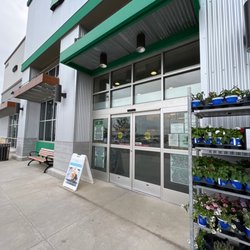 Sprouts Farmers Market - Entrance