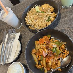 Pad Thai Cashew nut chicken