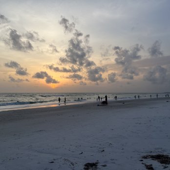 Anna Maria Beach - Beaches Near Me - Bradenton Beach, Florida Anna Maria Beach - Beaches Near Me - Bradenton Beach, Florida