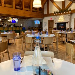 Wilmette Golf Club - The Lawn at the Wilmette Golf Course. Renovated dining room and bar.