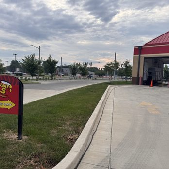 Take 5 Oil Change - Entrance and street signage - Oil Change Stations Near Me - Kokomo, Indiana Take 5 Oil Change - Entrance and street signage - Oil Change Stations Near Me - Kokomo, Indiana