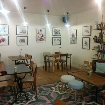 Coffee Spoune - Another part of the cosy room in the back - Coffee & Tea Near Me - Paris, 75