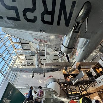 Smithsonian - Line to inside of this plane - Museums Near Me - Washington, DC, District of Columbia