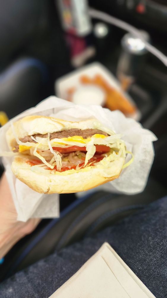 Don's Drive In Logo