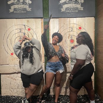 Kick Axe Throwing - Bars Near Me - Washington, DC, District of Columbia Kick Axe Throwing - Bars Near Me - Washington, DC, District of Columbia