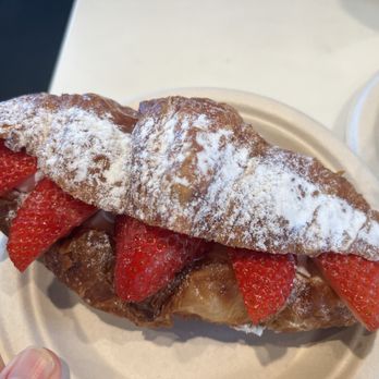 Paris Baguette - Coffee & Tea Near Me - Irvine, California