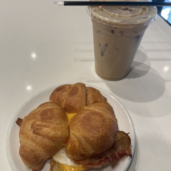 Lux Bru - Great place to grab a bite with great coffee. I have been here. Several times in the food has always been fantastic. Highly recommend. - Coffee & Tea Near Me - Madison, Alabama