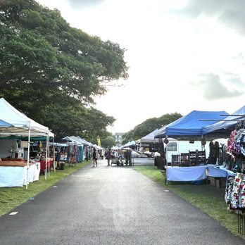 Maui Swap Meet - Farmers Market Near Me - Kahului, Hawaii