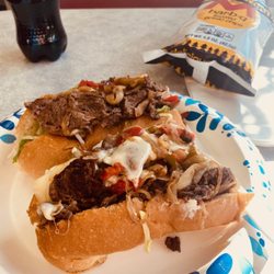 Cheesesteak w/ peppers, onions, lettuce tomatoe
