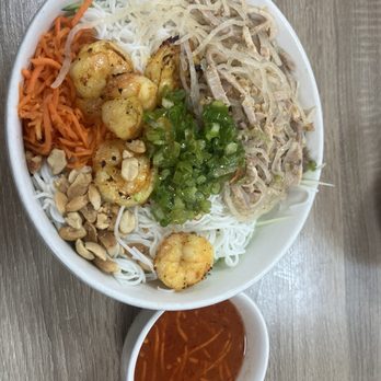Pho Ca Dao Restaurant - Vietnamese noodle salad - Vietnamese Near Me - San Diego, California Pho Ca Dao Restaurant - Vietnamese noodle salad - Vietnamese Near Me - San Diego, California
