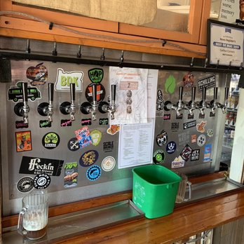 Carlton Corners - Burgers Near Me - Carlton, Oregon