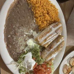 EL Maguey - Chimichanga dinner