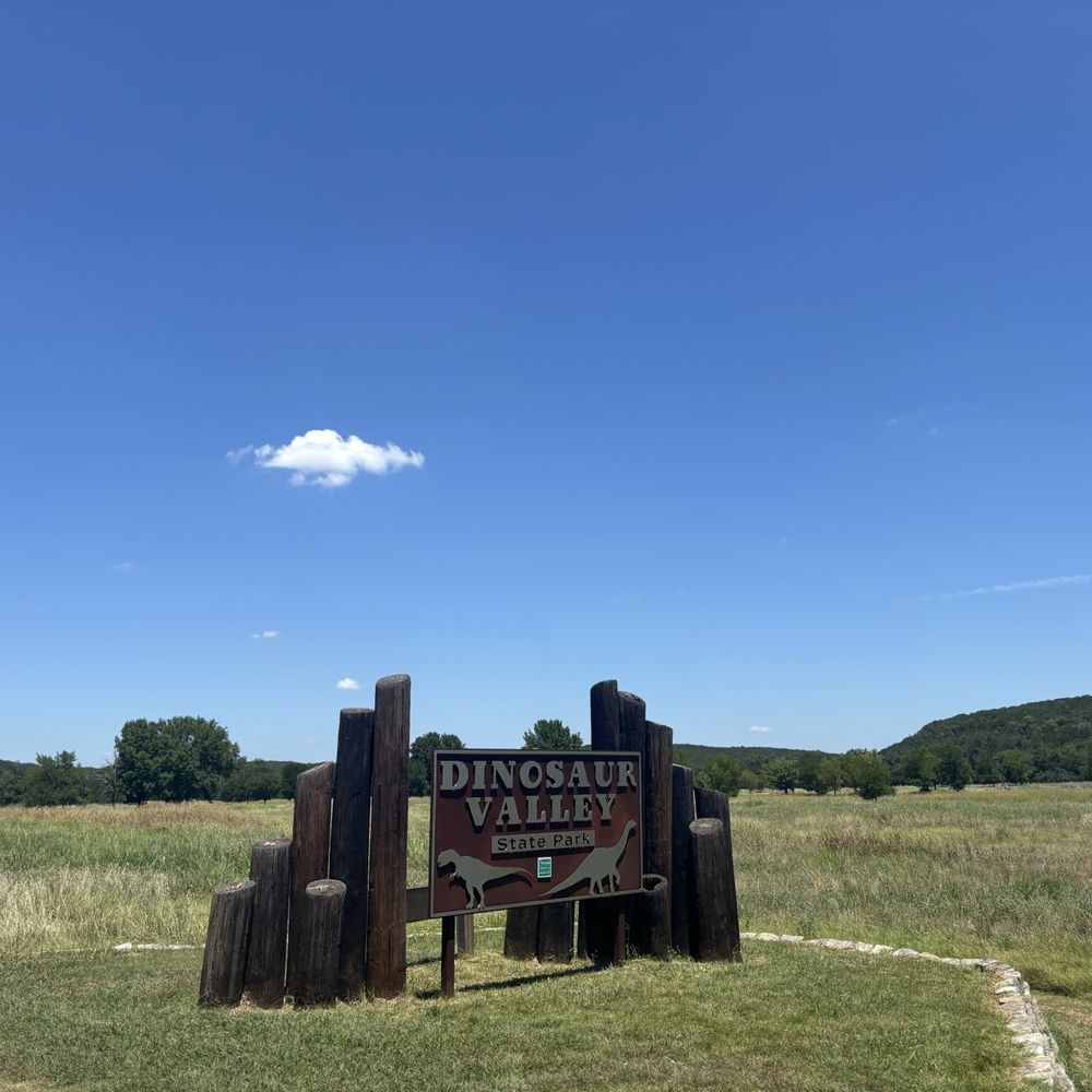 Dinosaur Valley State Park - Entrance - Parks Near Me - Glen Rose, Texas