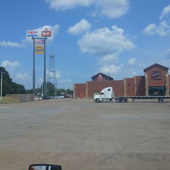 Dunkin' - Gateway Travel plaza Kilgore Wendy's Dunkin Donuts both open till about 10. dennys next door open 24/7 - Donuts Near Me - Kilgore, Texas Dunkin' - Gateway Travel plaza Kilgore Wendy's Dunkin Donuts both open till about 10. dennys next door open 24/7 - Donuts Near Me - Kilgore, Texas