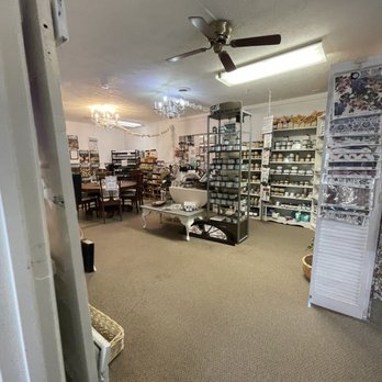 Yorktown Mercantile - Antiques Near Me - Yorktown, Virginia Yorktown Mercantile - Antiques Near Me - Yorktown, Virginia