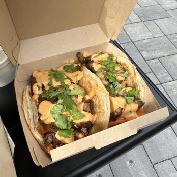 PhoWheels at The Water Park - Pork Belly Tacos - Vietnamese Near Me - Arlington, Virginia