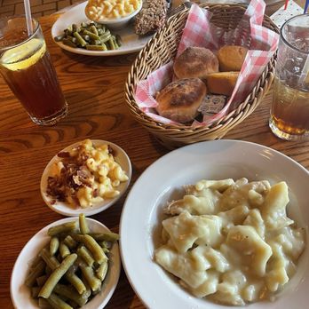 Cracker Barrel Old Country Store - Chicken n' Dumplins Family Meal - American Near Me - Elkton, Maryland