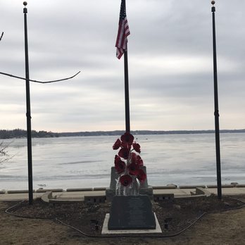  Riviera Beach - Beaches Near Me - Lake Geneva, Wisconsin