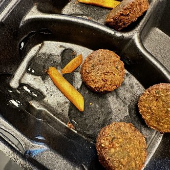 Abu Omar Halal - Barker Cypress - Burn the styrofoam. And four small pieces of falafel for $5. - Halal Near Me - HOUSTON, Texas