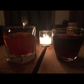 DuMont Burger - Pino noir and Old Brooklyn (for the bourbon lovers) - Burgers Near Me - Brooklyn, New York