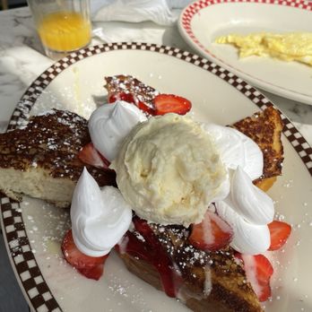 Vernon Diner - Strawberry Cheesecake French Toast - Diners Near Me - Vernon, Connecticut Vernon Diner - Strawberry Cheesecake French Toast - Diners Near Me - Vernon, Connecticut