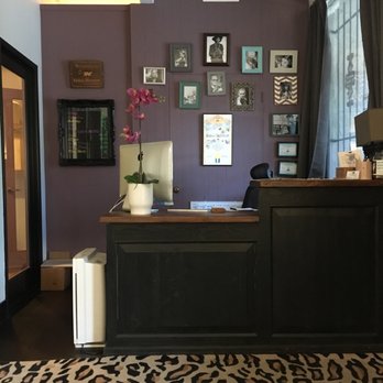 Cateau Marmont - Pet Sitting Near Me - Burbank, California Cateau Marmont - Pet Sitting Near Me - Burbank, California