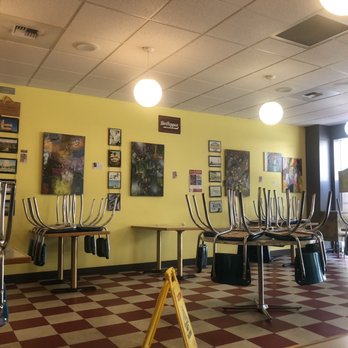 The Burger Dive - Seating area - Burgers Near Me - Billings, Montana The Burger Dive - Seating area - Burgers Near Me - Billings, Montana