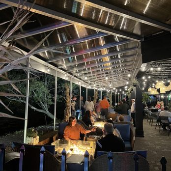 Ernie’s on the Creek - Outdoor patio - Mediterranean Near Me - Rochester, Michigan
