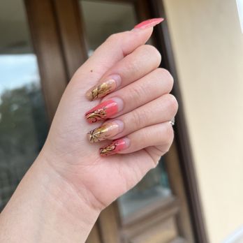 Dorado Nail Bar - Houston - After 5 1/2 weeks - Nail Salons Near Me - Houston, Texas Dorado Nail Bar - Houston - After 5 1/2 weeks - Nail Salons Near Me - Houston, Texas
