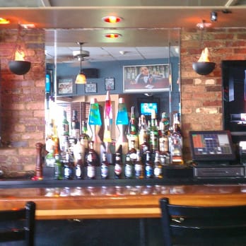 8/10 Bar & Grille - Italian Near Me - Everett, Massachusetts
