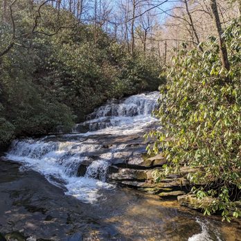 Caesars Head State Park - Raven Cliff Falls and Dismal Trail Loop | Instagram: @telephonesmoothie - Parks Near Me - Cleveland, South Carolina