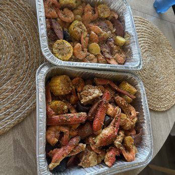 Leah’s Kusina - Garlic butter shrimp and cajun shrimp and snow crab in mild - Food Delivery Services Near Me Leah’s Kusina - Garlic butter shrimp and cajun shrimp and snow crab in mild - Food Delivery Services Near Me
