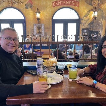 Salsa 17 - Nice place and good drinks - Mexican Near Me - Arlington Heights, Illinois
