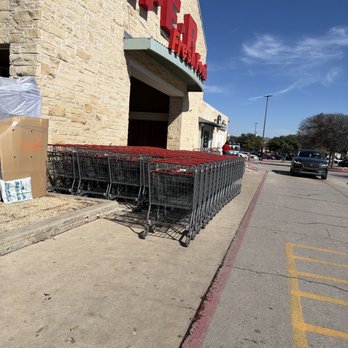 H-E-B - $7 Sushi Wednesday - Grocery Near Me - Austin, Texas